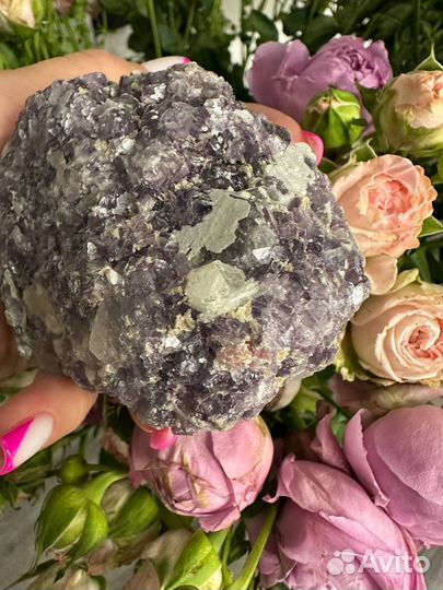 Лепидолит минерал