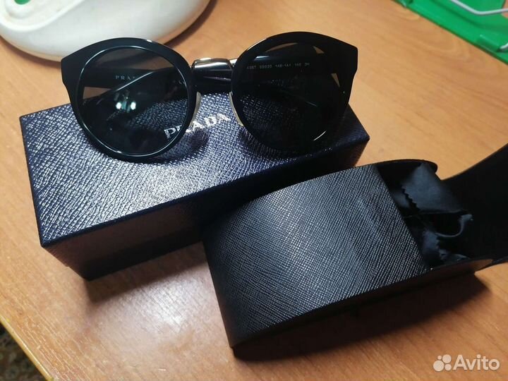 Солнцезащитные очки женские оригинал Prada