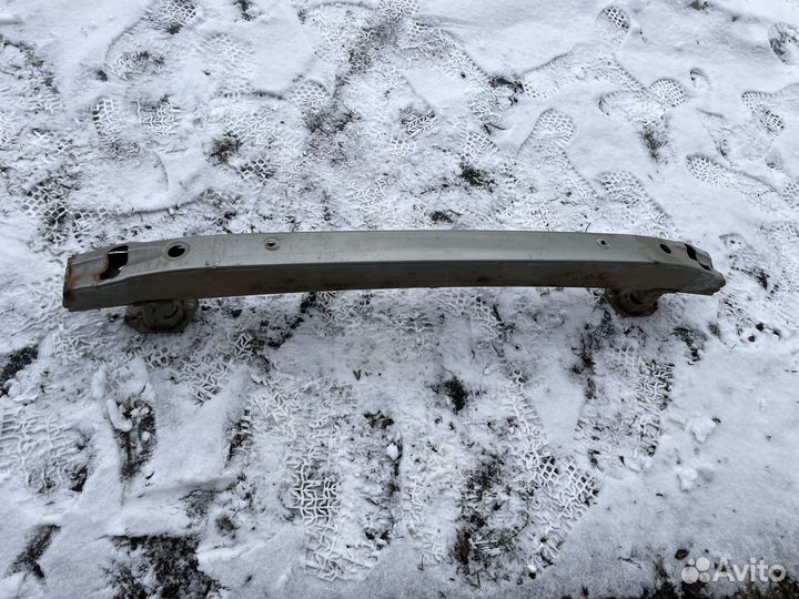 Усилитель бампера передний honda civic 4D