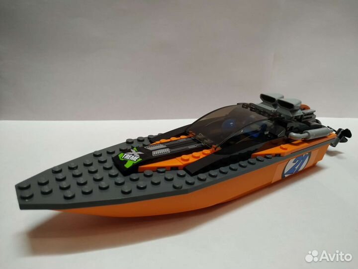 Lego city внедорожник 4*4 с гоночным катером