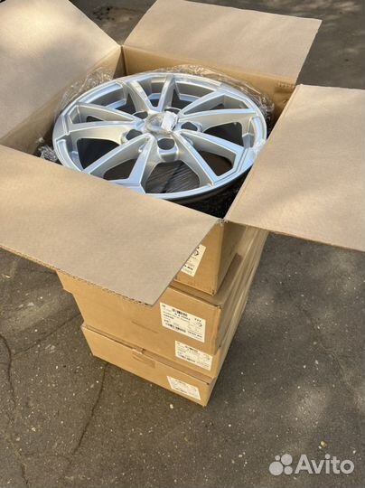 Литые диски Скад R15 6x15 5x114,3 et 42 d 67,1