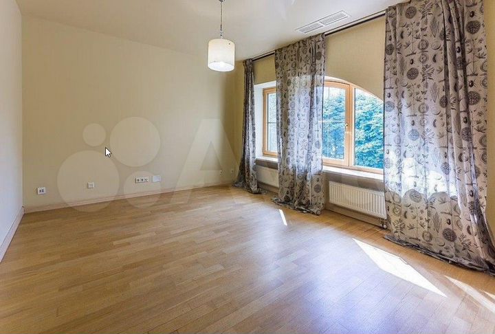 Продажа особняка 1040 м2