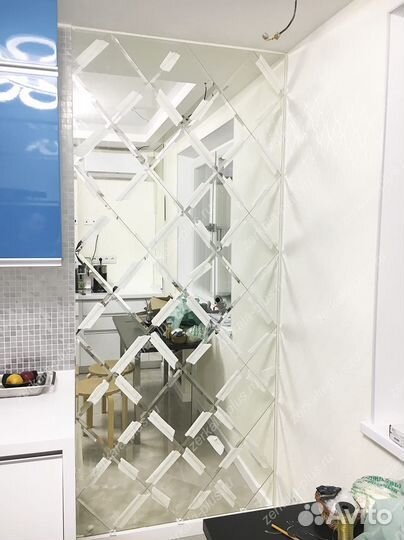 Зеркальное панно с фацетом