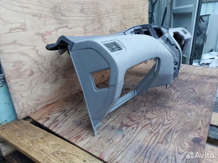 Панель передняя салона (торпедо) Toyota Prius