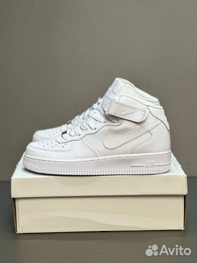 Кроссовки оптом