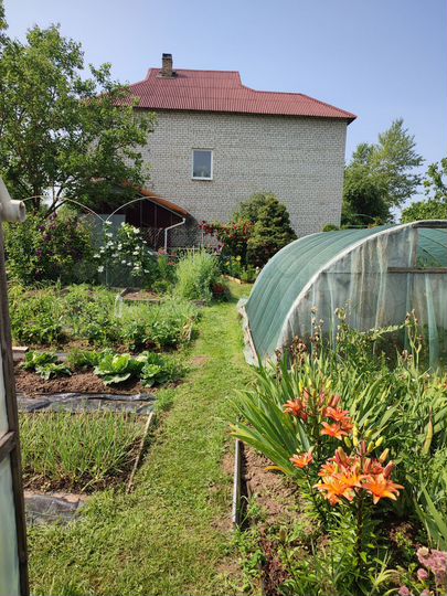 Дом 240 м² на участке 15 сот.