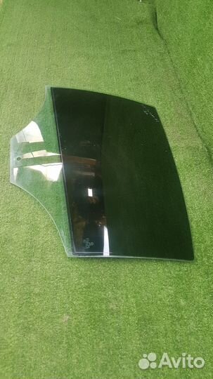 Стекло задней левой двери vw passat B6