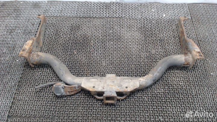 Прицепное устройство Nissan Titan, 2005