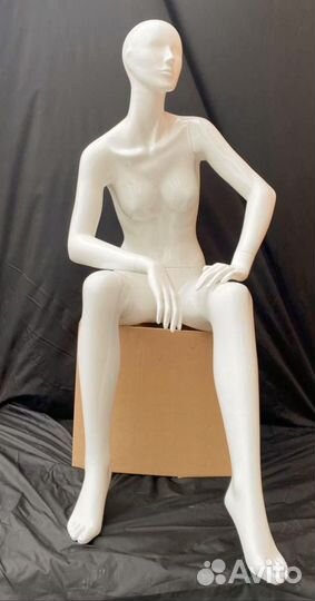 Сидячие манекены,коллекция