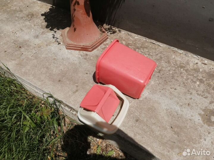 Мусорное ведро с крышкой на 14л