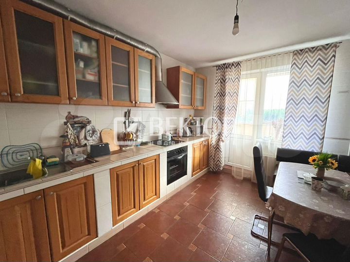 3-к. квартира, 82 м², 5/10 эт.