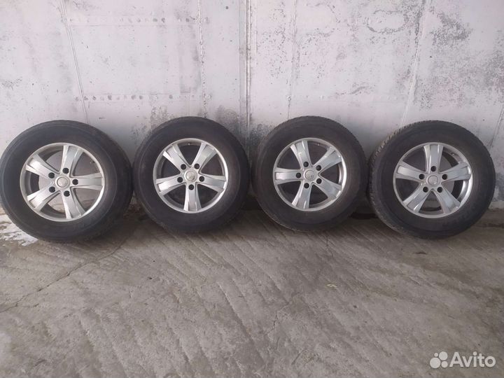 R18 Dunlop Grandtrek AT25 285/60, PCD 5x150 DIA 110