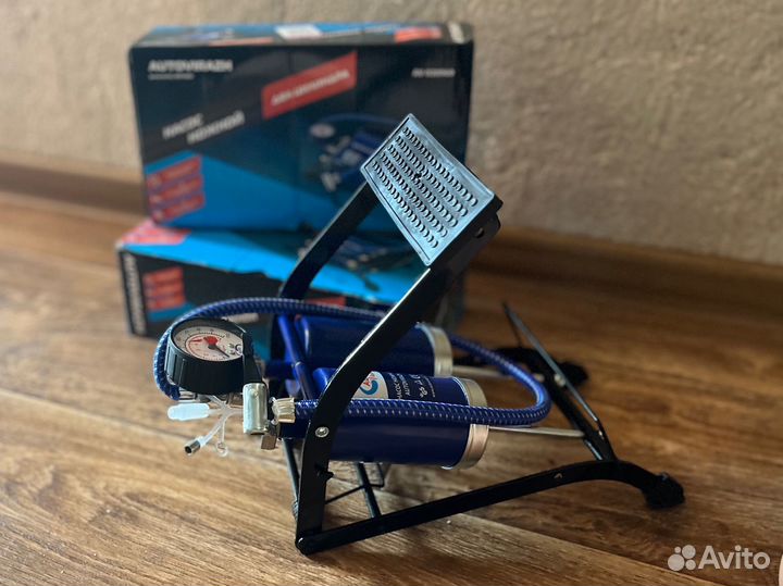 Двойной ножной насос с манометром