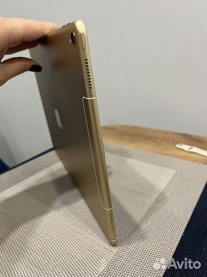 iPad pro 12,9 wifi+cellular 2017 2- поколения