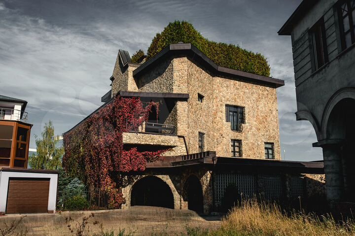 Коттедж 1200 м² на участке 40 сот.