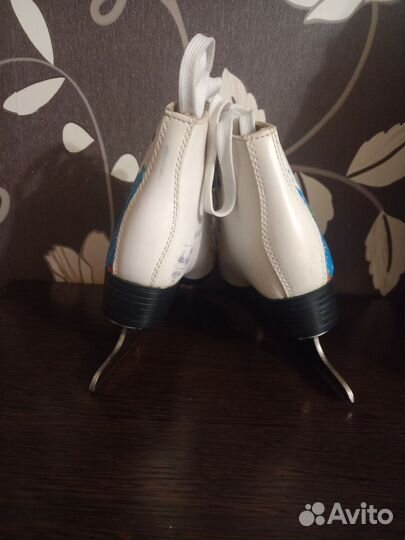 Коньки 30р,по стельке 19см