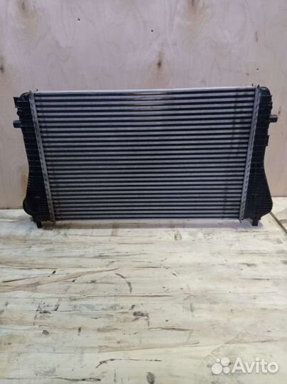 Радиатор Volkswagen Tiguan 2010