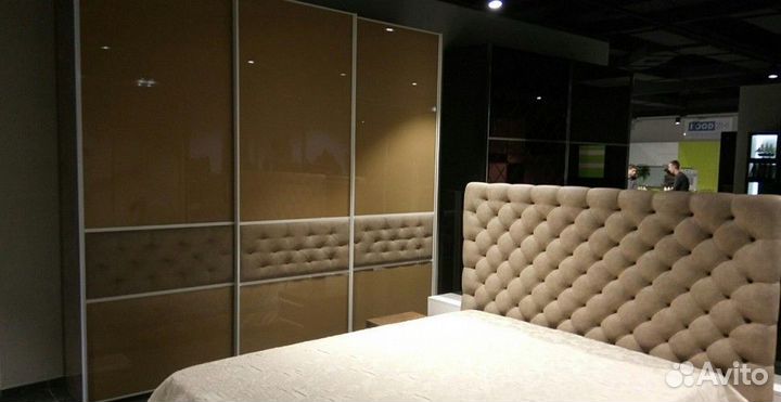 Спальные гарнитуры