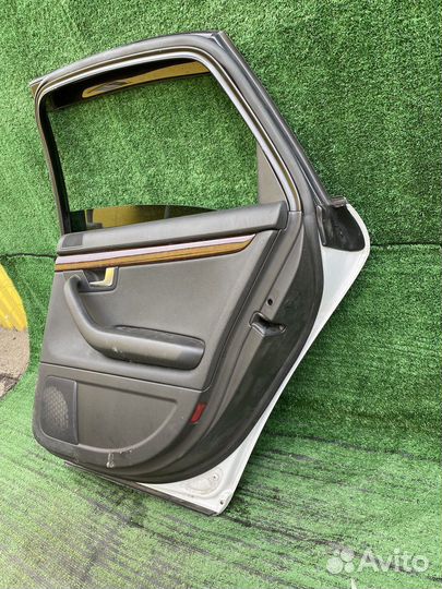 Дверь задняя правая Audi A4 B7 8ED 8K2 в сборе