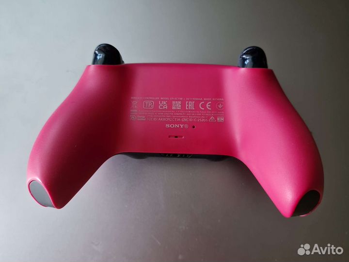 Геймпад DualSense (проводной, Bluetooth)