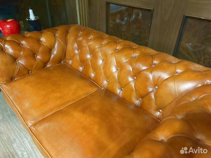 Кожаный диван честер