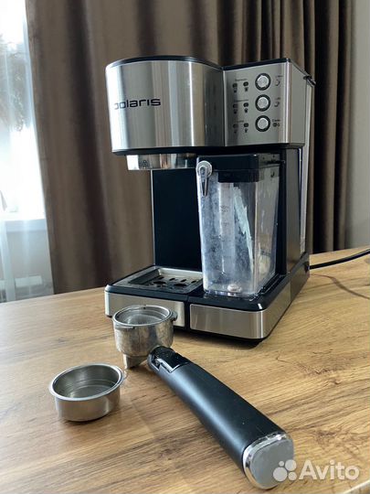 Кофеварка рожковая polaris