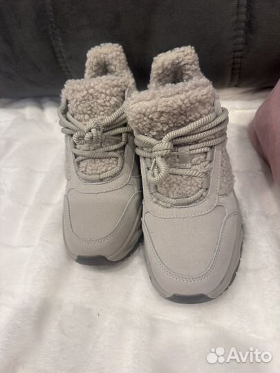 Кроссовки зимние женские