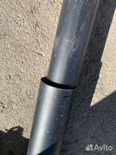 Амортизатор Mitsubishi Pajero 4 3.2D 2007