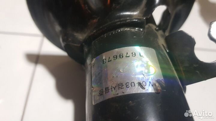 Амортизатор передний правый Kia Rio 00-04 Оригинал