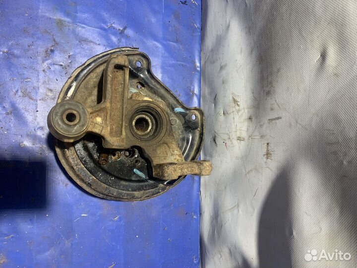 Цапфа задняя левая subaru forester SF