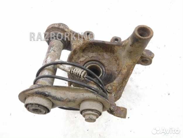 Кулак задний левый 33321090747