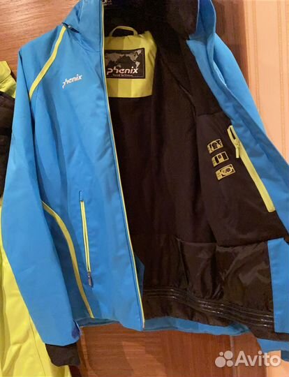 Спортивный лыжный костюм