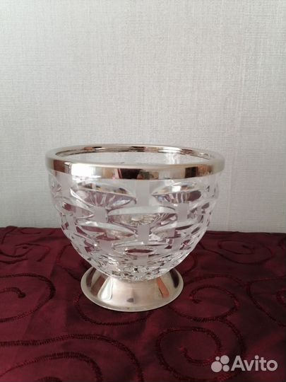 Хрустальная конфетница с ободком