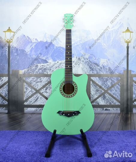 Гитара (новая) глянцевая, в заводской коробке