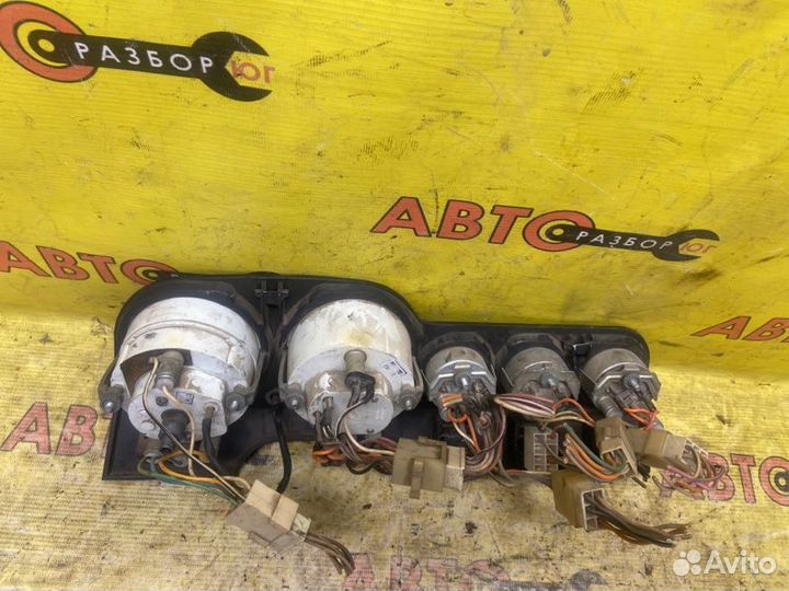 Щиток приборов Лада 2106 2103