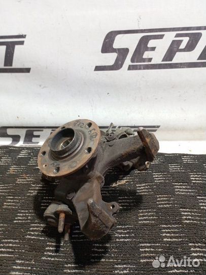 Кулак поворотный передний правый Skoda Oсtavia 1.4