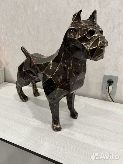 Полиганальная фигура из металла