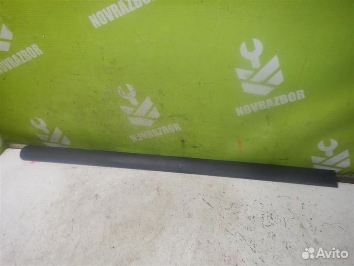 Молдинг заднего крыла левого Фольксваген Кадди К