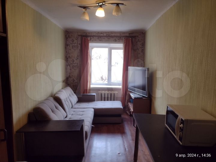 Комната 13 м² в 5-к., 1/3 эт.