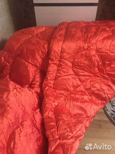 Одеяло пуховое новое