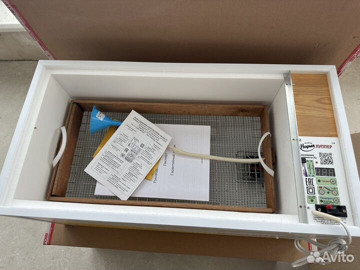 Инкубатор Блиц Норма Луппер 72 яиц