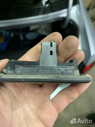 Кнопка крышки багажника vag