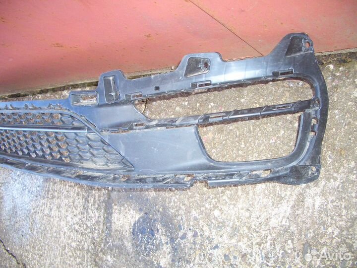 Решётка переднего бампера Киа Рио с15-17г. х/б