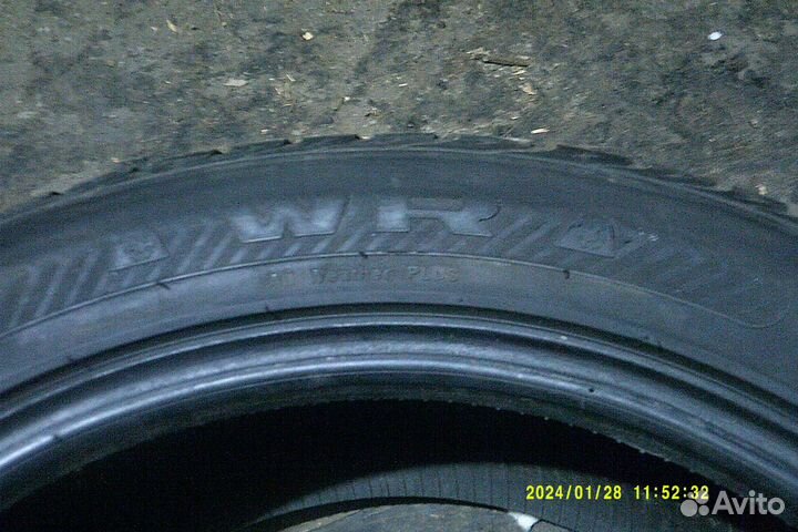 Nokian Tyres WR 235/50 R18