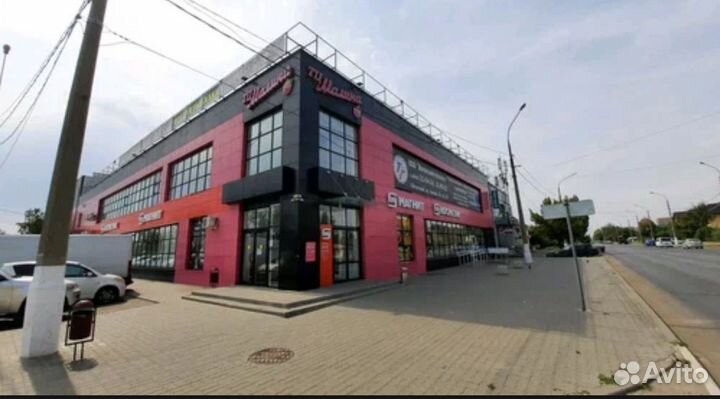 Продавец в мясной магазин