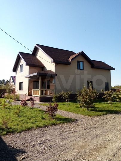 Коттедж 199 м² на участке 17 сот.