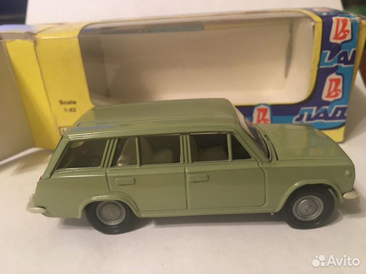 Машинка ваз-2102 1/43 сделано в СССР