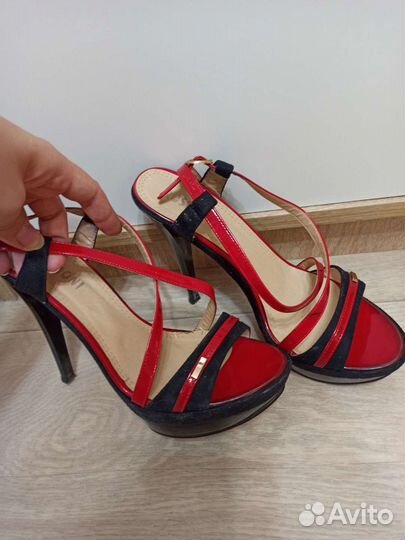 Босоножки 39