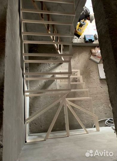 Лестницы прямые под ключ