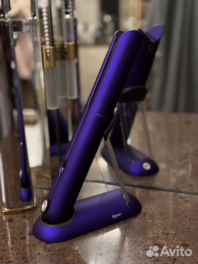 Утюжок для волос dyson